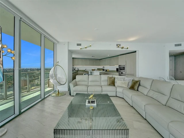 4111 S Ocean Dr, Hollywood FL 33019