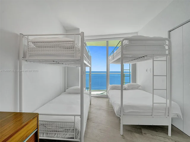 4111 S Ocean Dr, Hollywood FL 33019