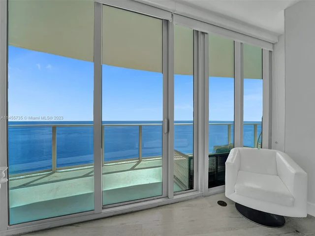 4111 S Ocean Dr, Hollywood FL 33019