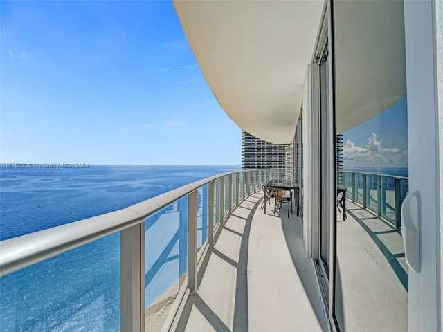 4111 S Ocean Dr, Hollywood FL 33019