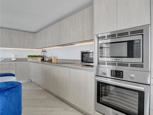 4111 S Ocean Dr, Hollywood FL 33019