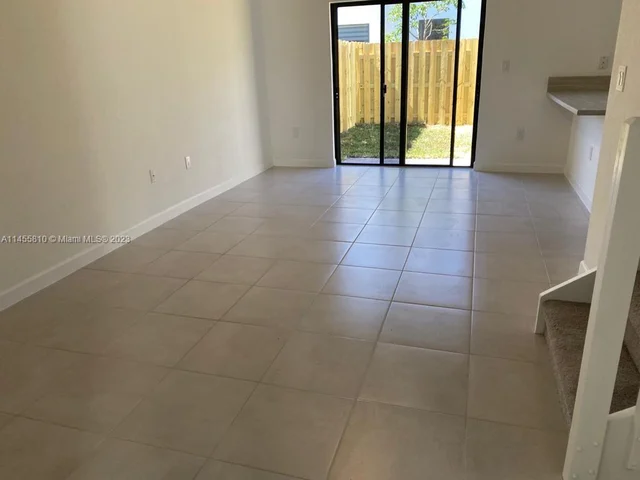 21416 NE 3rd Path # 21416, Miami FL 33179