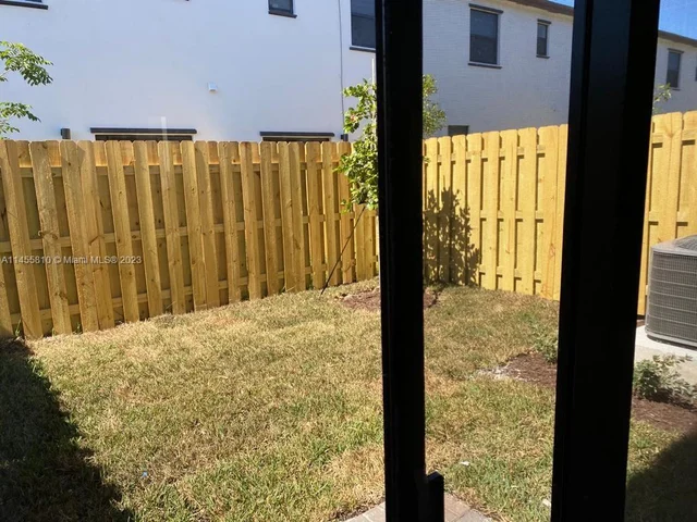 21416 NE 3rd Path # 21416, Miami FL 33179