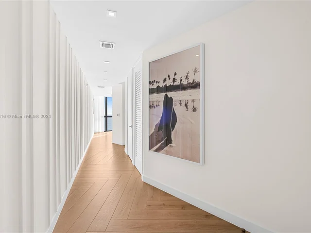 2201 Collins Ave # 1429, Miami Beach FL 33139