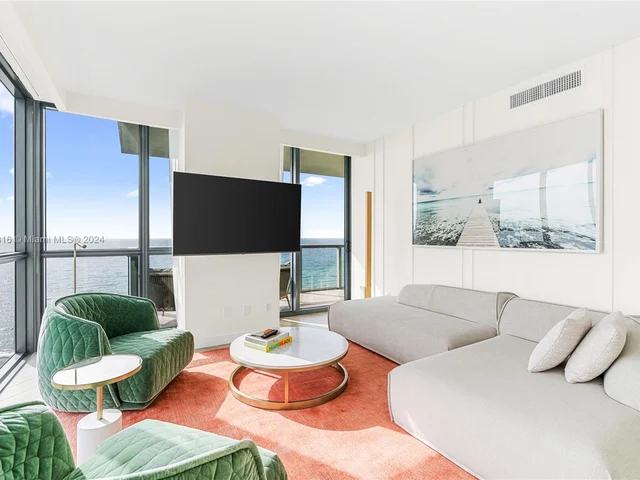 2201 Collins Ave # 1429, Miami Beach FL 33139