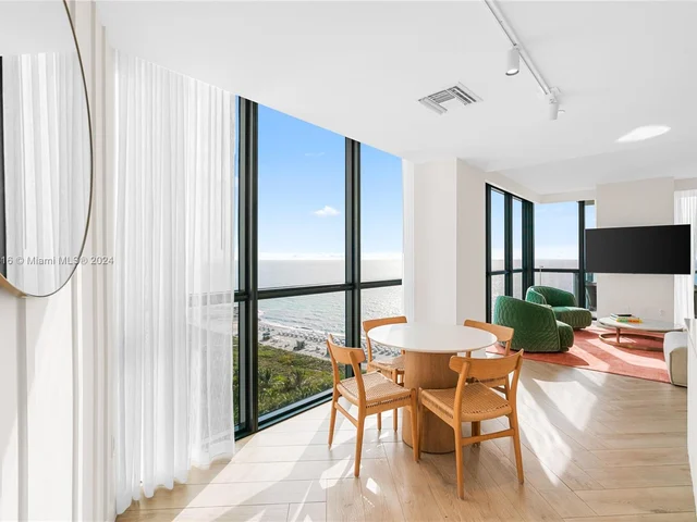 2201 Collins Ave # 1429, Miami Beach FL 33139