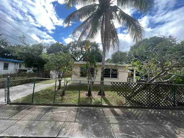 2350 NW 104th Ter, Miami FL 33147