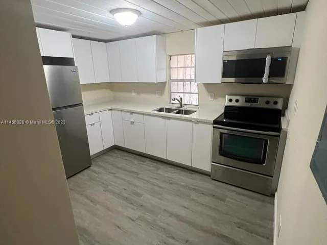 2350 NW 104th Ter, Miami FL 33147