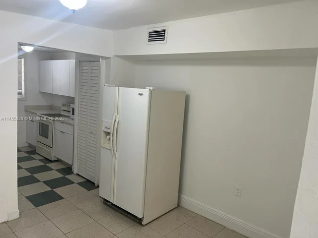 2350 NW 104th Ter, Miami FL 33147