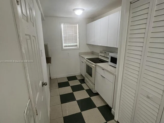 2350 NW 104th Ter, Miami FL 33147