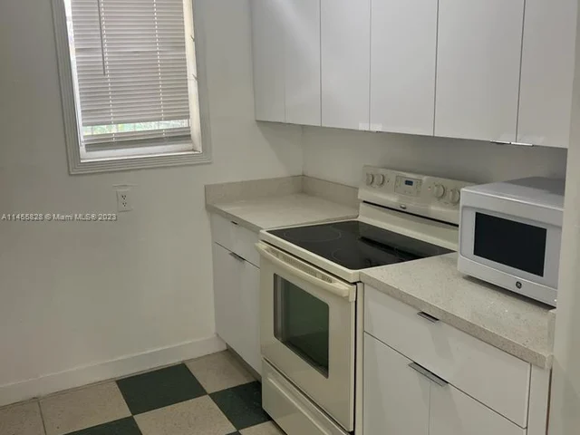 2350 NW 104th Ter, Miami FL 33147