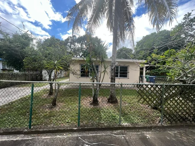 2350 NW 104th Ter, Miami FL 33147