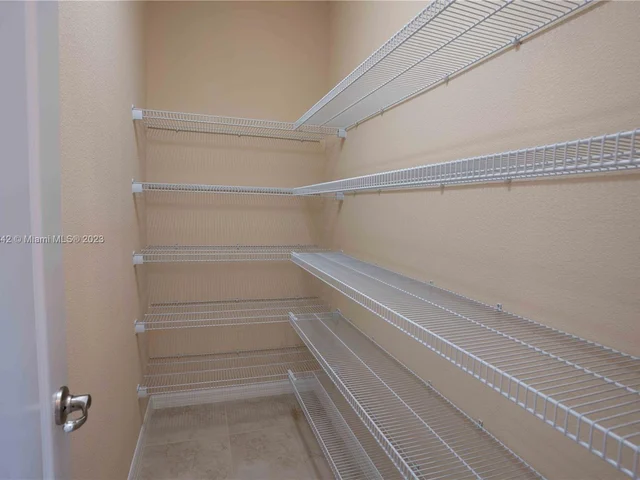 6981 Phillips Reserve Ct, Orlando FL 32819