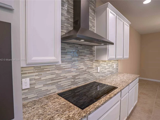 6981 Phillips Reserve Ct, Orlando FL 32819