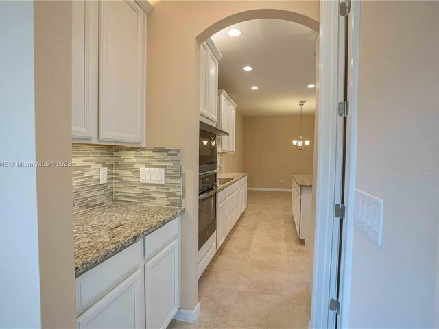 6981 Phillips Reserve Ct, Orlando FL 32819