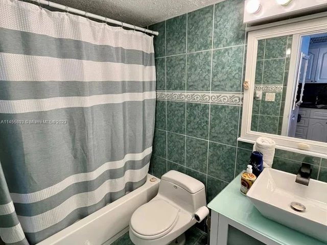 19201 Collins Ave # 114, Sunny Isles Beach FL 33160