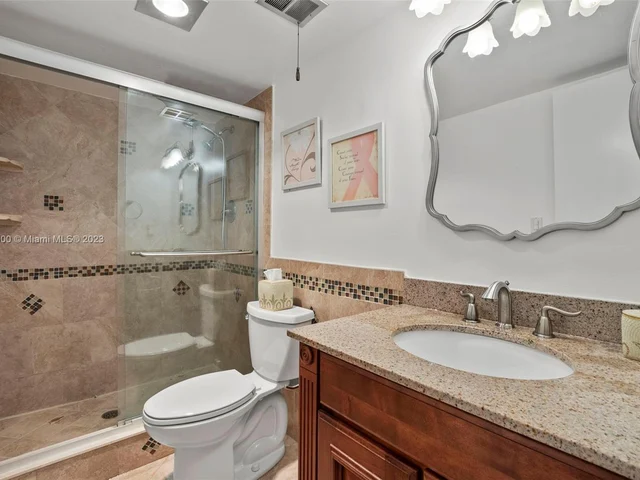 6921 Cypress Rd # A20, Plantation FL 33317