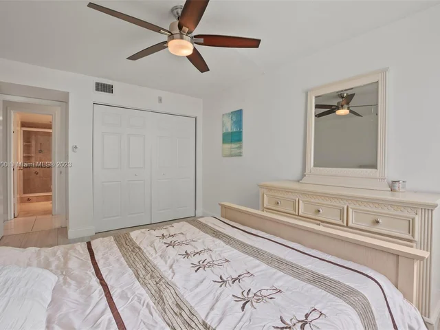 6921 Cypress Rd # A20, Plantation FL 33317