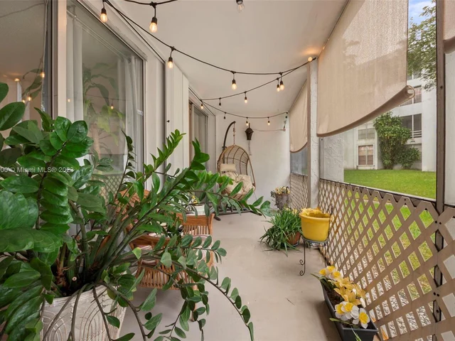 6921 Cypress Rd # A20, Plantation FL 33317