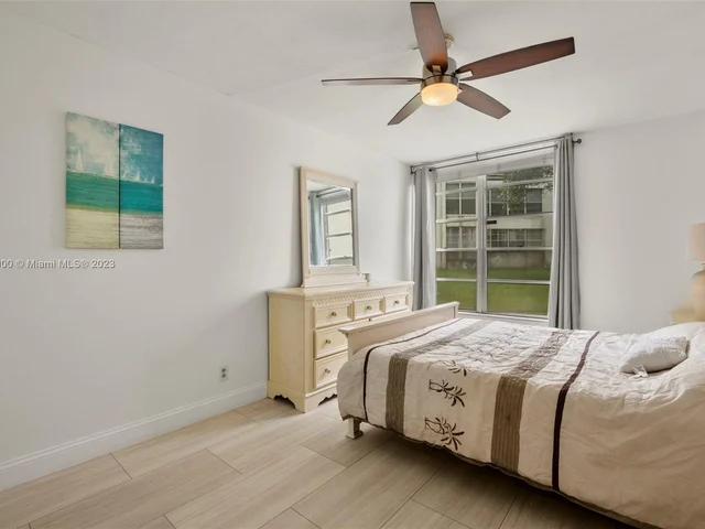 6921 Cypress Rd # A20, Plantation FL 33317