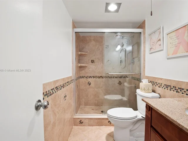 6921 Cypress Rd # A20, Plantation FL 33317