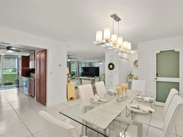 6921 Cypress Rd # A20, Plantation FL 33317