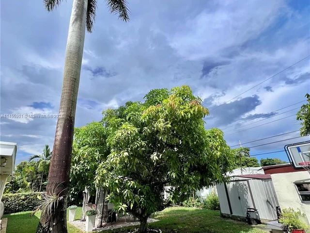 16035 SW 107th Ct, Miami FL 33157