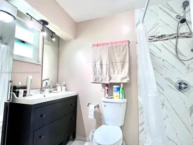 16035 SW 107th Ct, Miami FL 33157