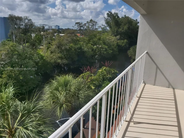 1407 NE 56th St # 404, Fort Lauderdale FL 33334