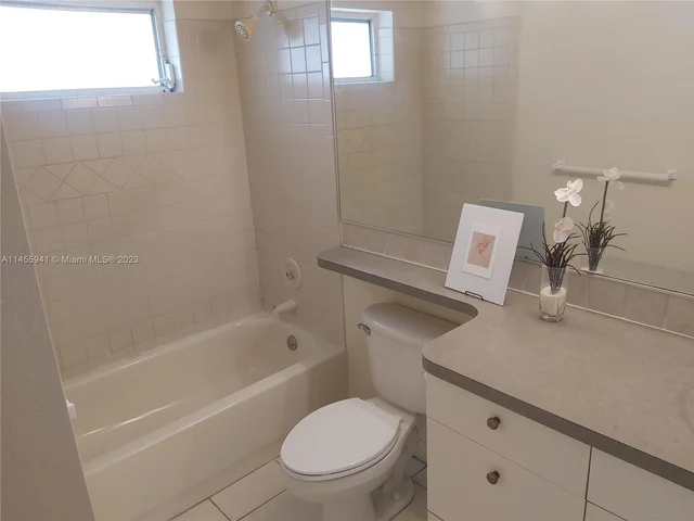 1407 NE 56th St # 404, Fort Lauderdale FL 33334