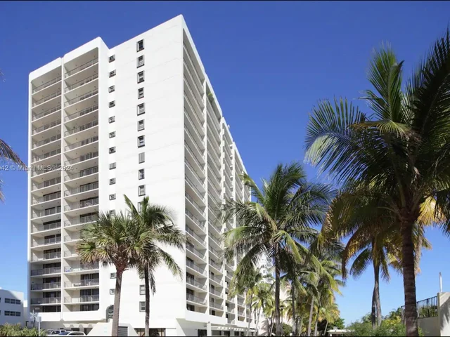 2625 Collins Ave # 320, Miami Beach FL 33140