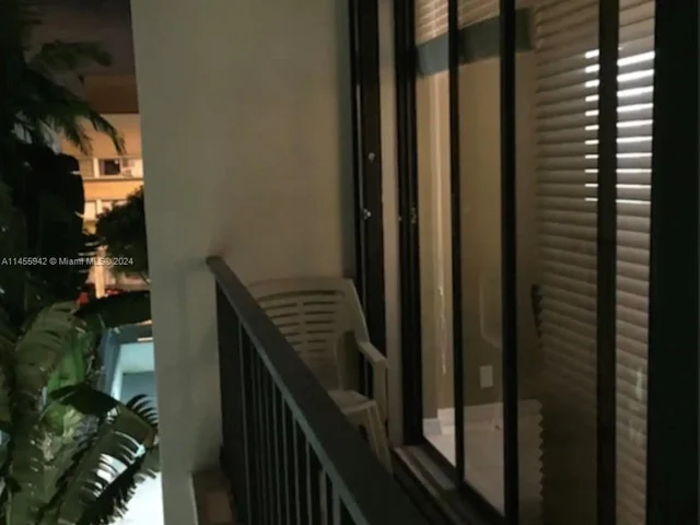 2625 Collins Ave # 320, Miami Beach FL 33140