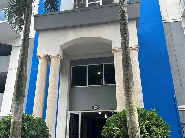 5085 NW 7th St # 816, Miami FL 33126