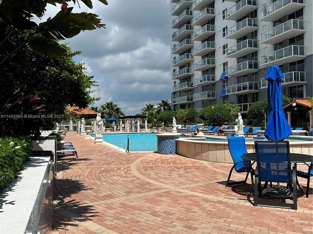 5085 NW 7th St # 816, Miami FL 33126