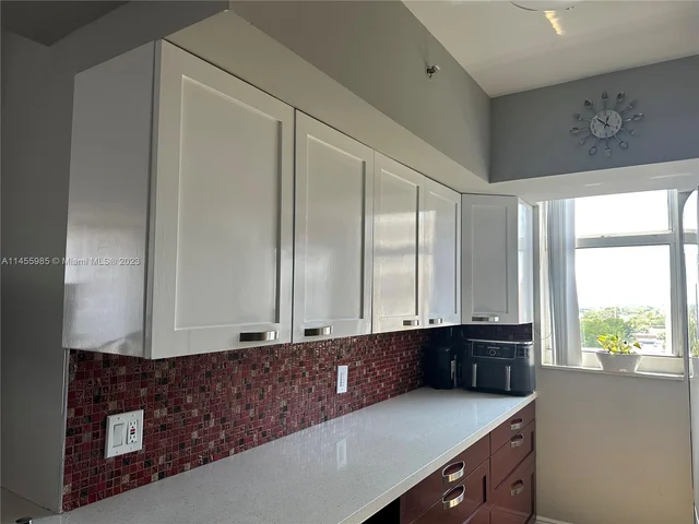 5085 NW 7th St # 816, Miami FL 33126