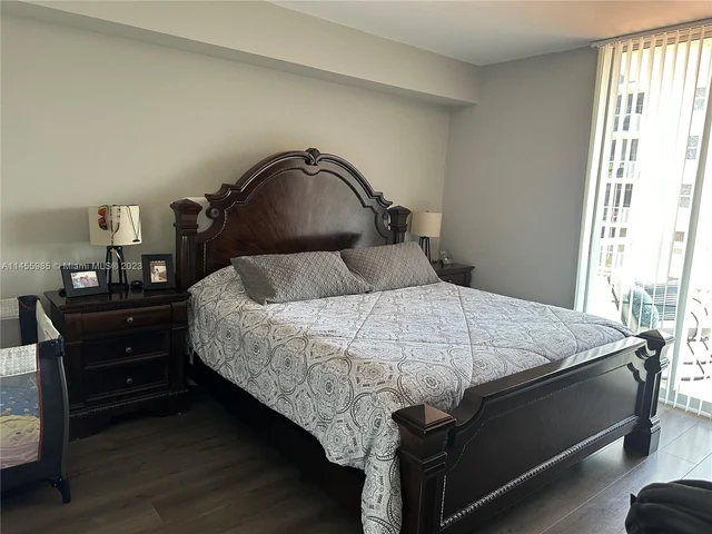 5085 NW 7th St # 816, Miami FL 33126