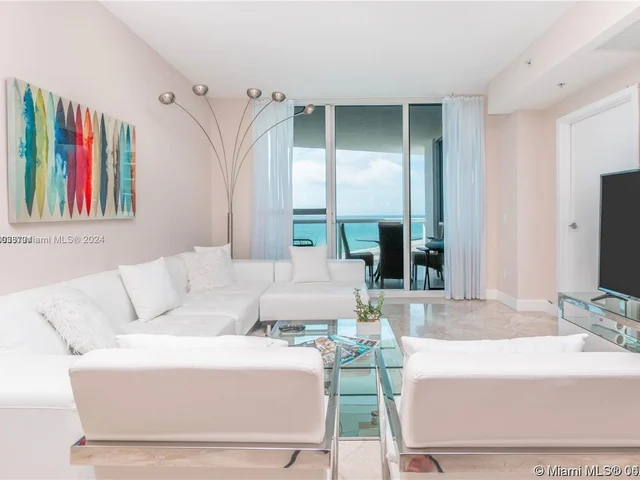 3801 Collins Ave # 1102, Miami Beach FL 33140