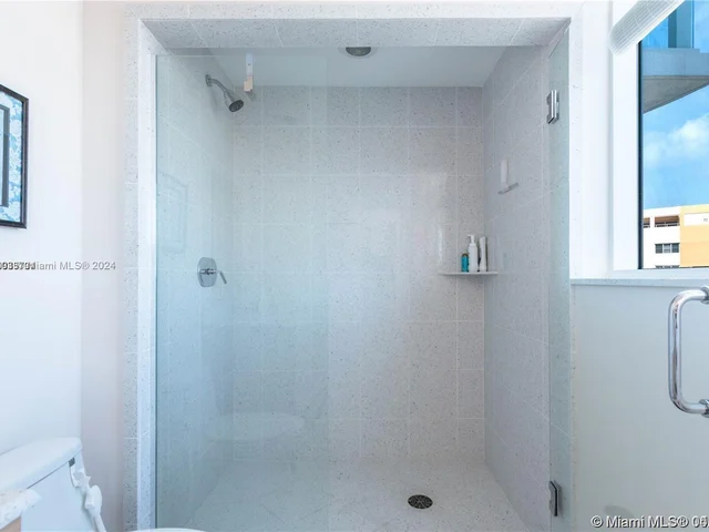 3801 Collins Ave # 1102, Miami Beach FL 33140