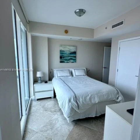 3801 Collins Ave # 1102, Miami Beach FL 33140