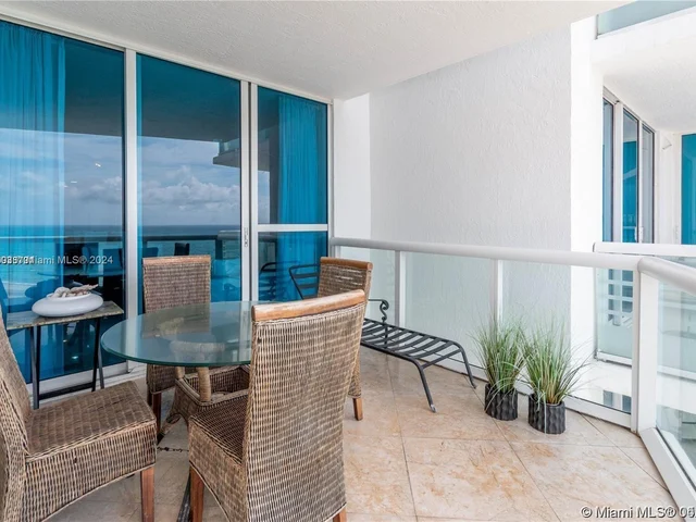 3801 Collins Ave # 1102, Miami Beach FL 33140