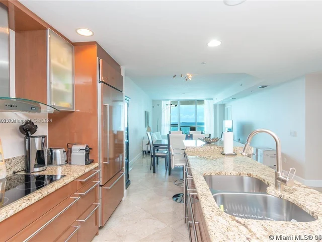 3801 Collins Ave # 1102, Miami Beach FL 33140