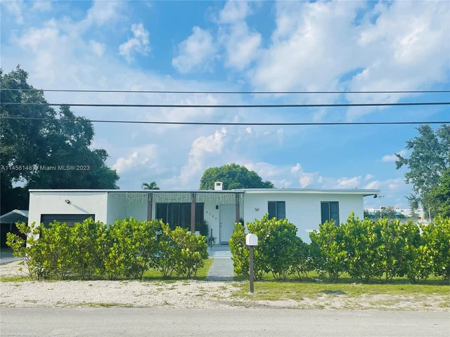3127 NW 106th St, Miami FL 33147