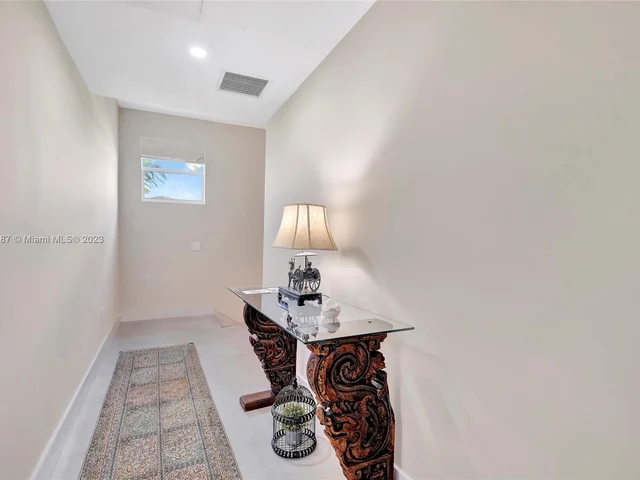 5300 NW 87th Ave # 1213, Doral FL 33178