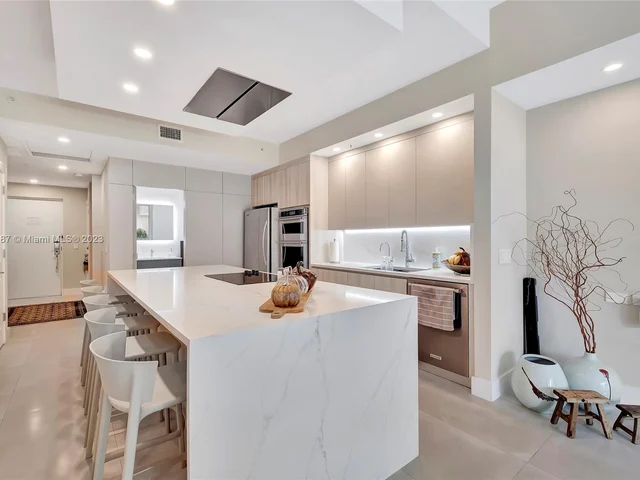 5300 NW 87th Ave # 1213, Doral FL 33178