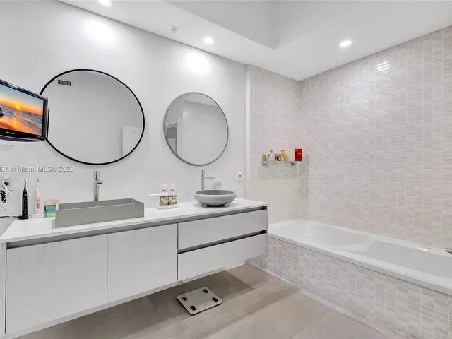 5300 NW 87th Ave # 1213, Doral FL 33178