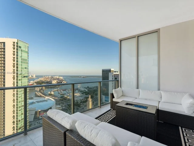 851 NE 1st Ave # 4207, Miami FL 33132