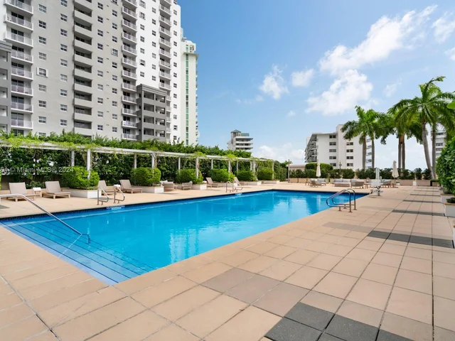 1425 Brickell Ave, Miami FL 33131