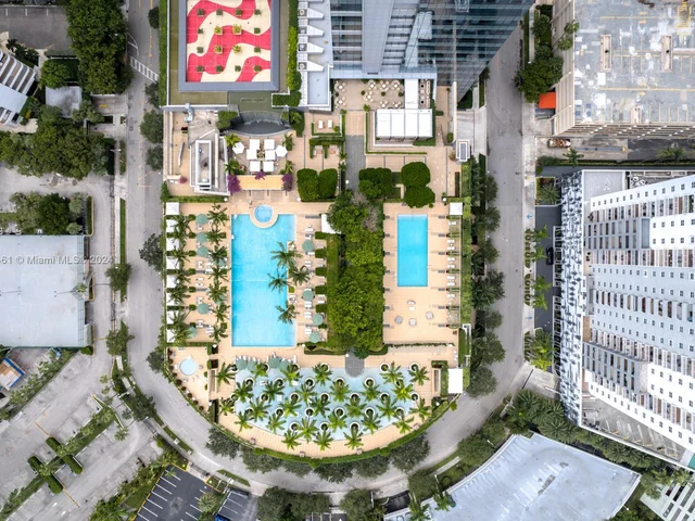 1425 Brickell Ave, Miami FL 33131