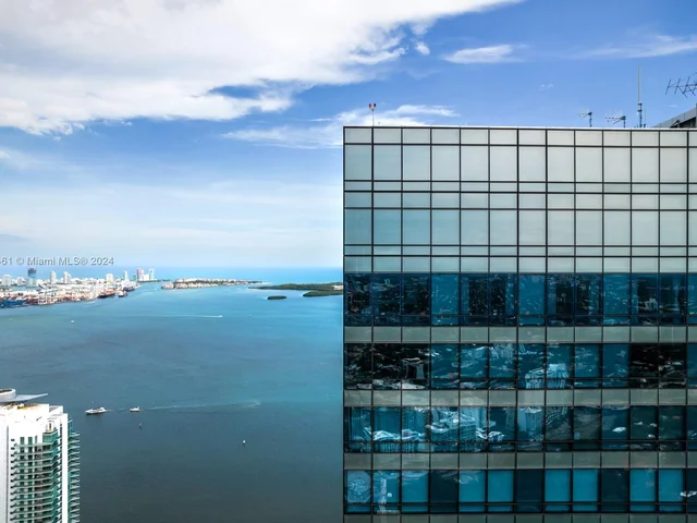 1425 Brickell Ave, Miami FL 33131