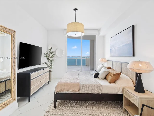 725 NE 22nd St # 7F, Miami FL 33137